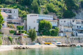 Apartments by the sea Krilo Jesenice, Omis - 10266